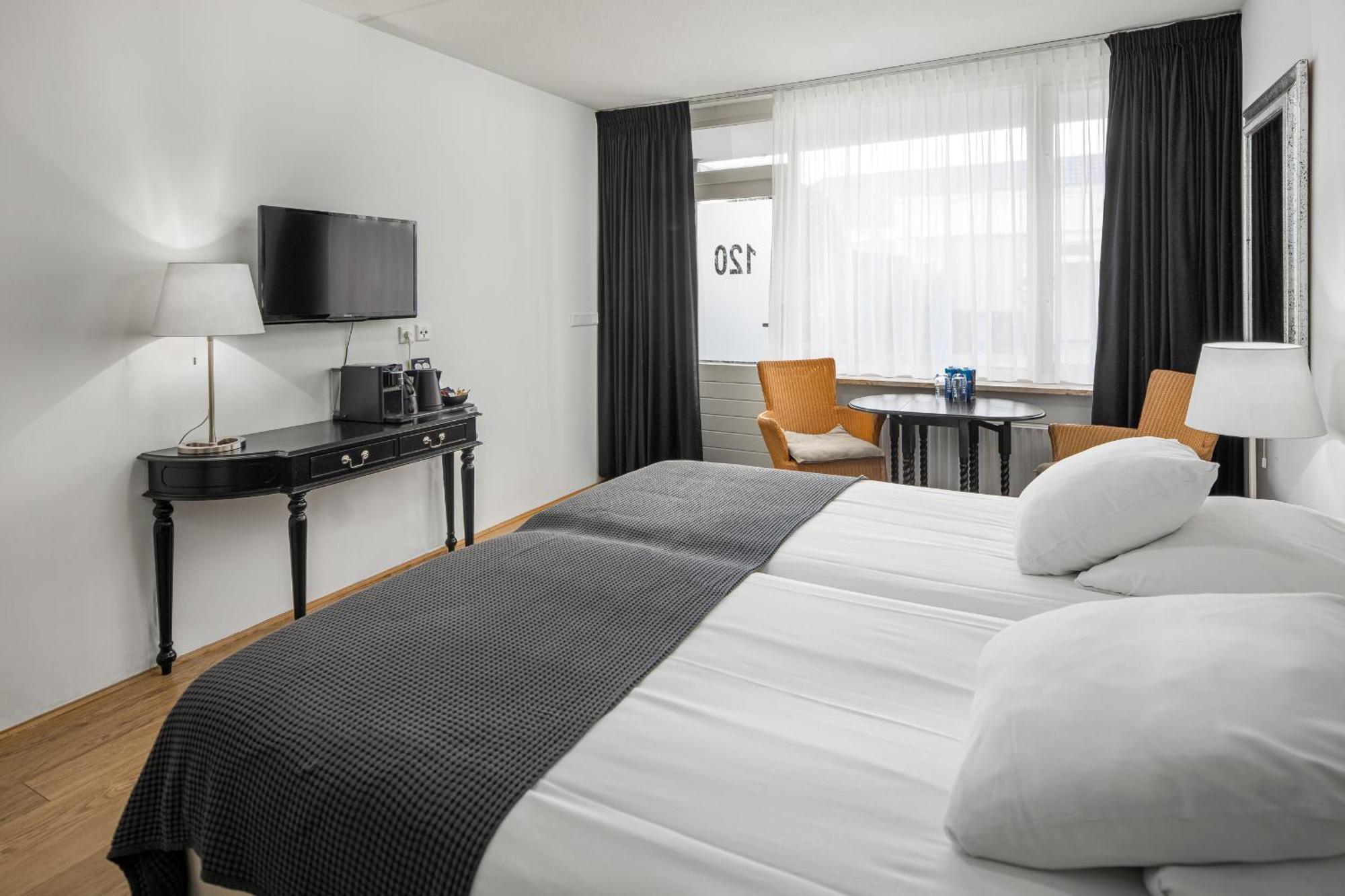 Strandhotel Duinheuvel Hotel 3*